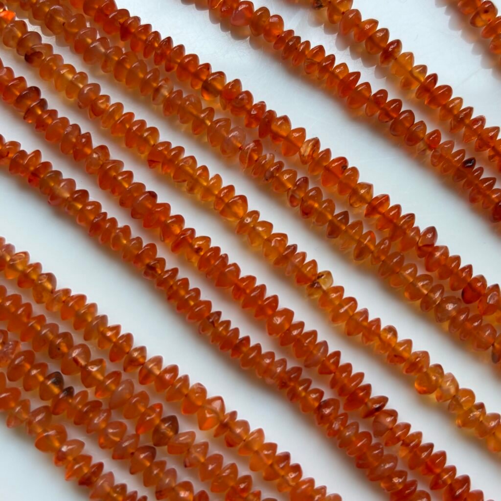 Carnelian, soroban cut, 37cm, 3.6 mm