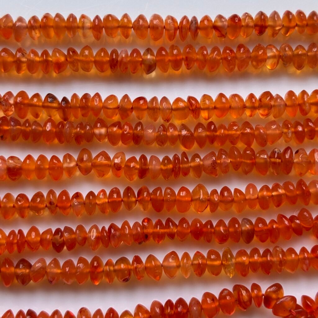 Carnelian, soroban cut, 37cm, 3.6 mm
