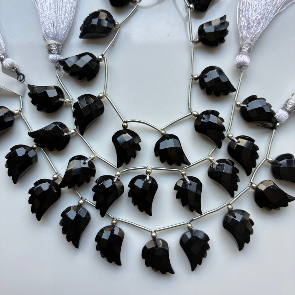 Onyx, Wings, 10 Beads, 15*10 mm