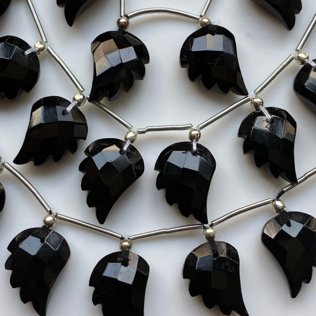 Onyx, Wings, 10 Beads, 15*10 mm
