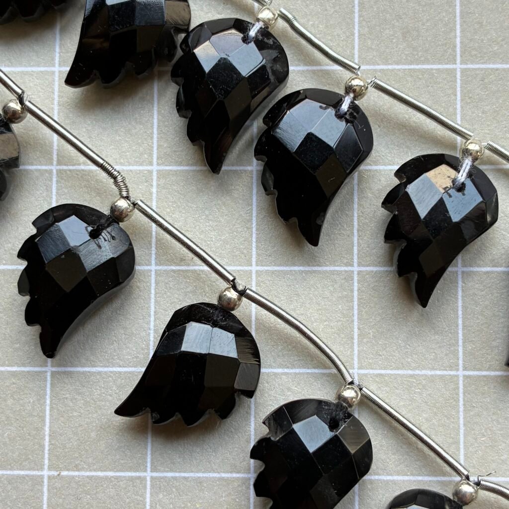 Onyx, Wings, 10 Beads, 15*10 mm