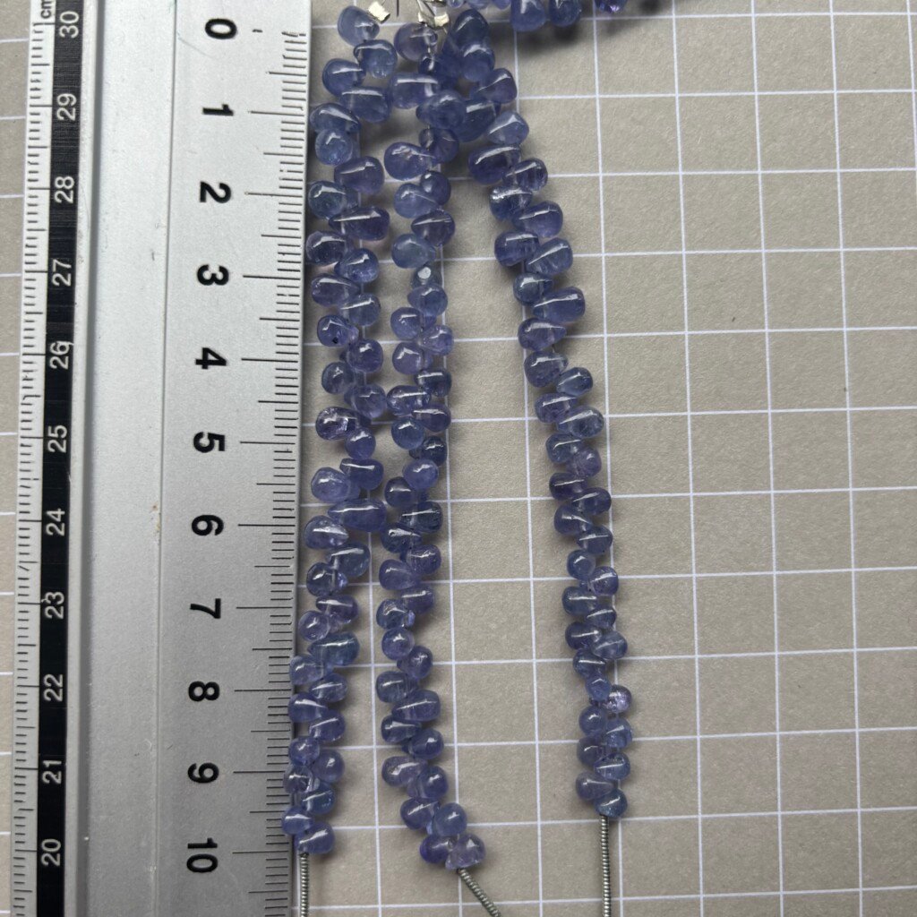 Tanzanite Smooth Drop, 10 cm, 6.5*4.7 - 4.9 -3.8 mm