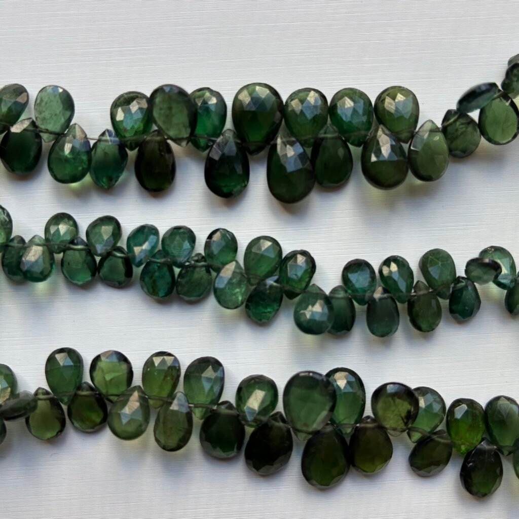 Apatite Faceted Pears, Natural TeaGreen, 8*5*2mm- 5*3*1mm, 22cm