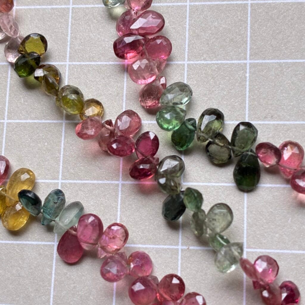 Tourmaline, Faceted Pears, 24 cm, 5.3*3.5*2.4 mm