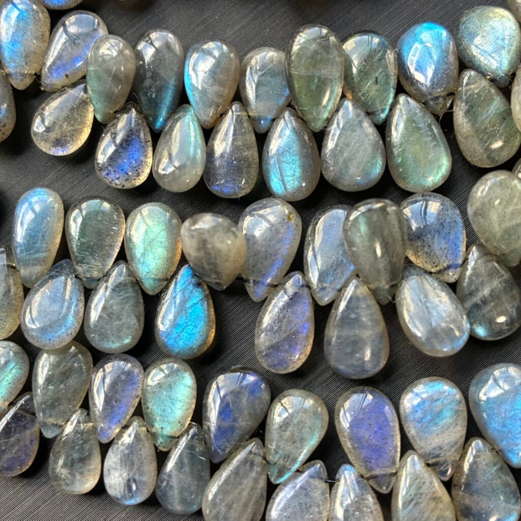 Labradorite ,Smooth Pears, 11*6*4mm, 20cm