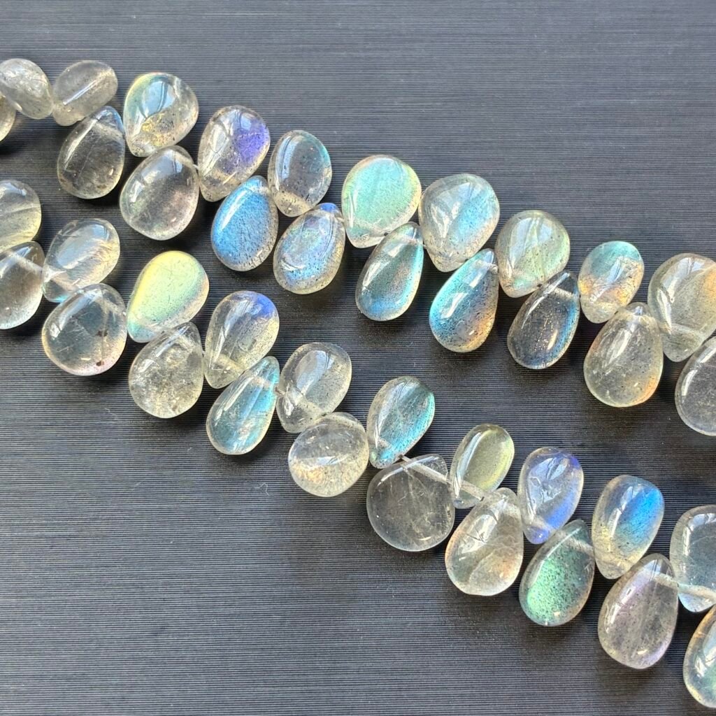 Labradorite ,Smooth Pear, 11*7.61*4mm, 40cm
