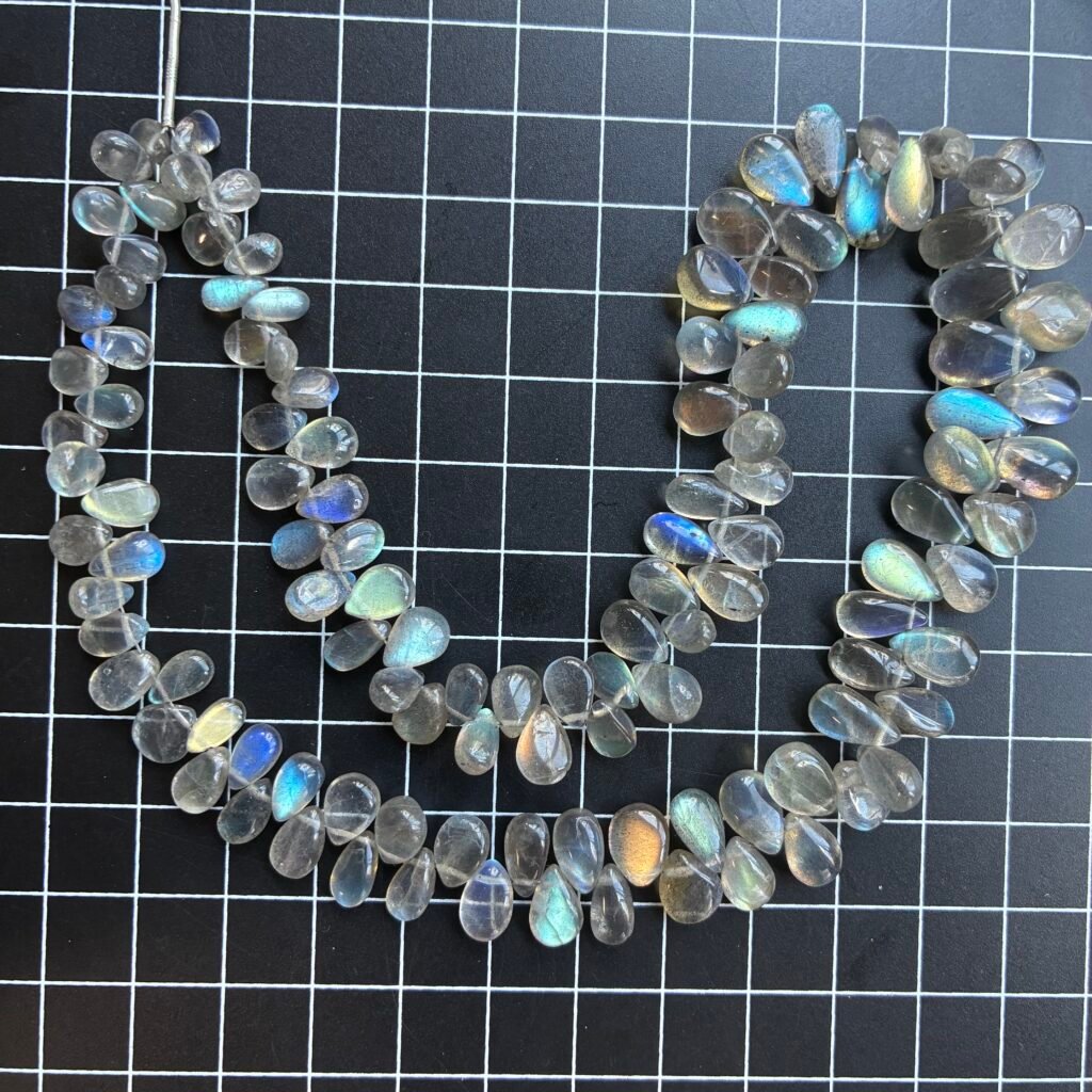 Labradorite ,Smooth Pear, 11*7.61*4mm, 40cm