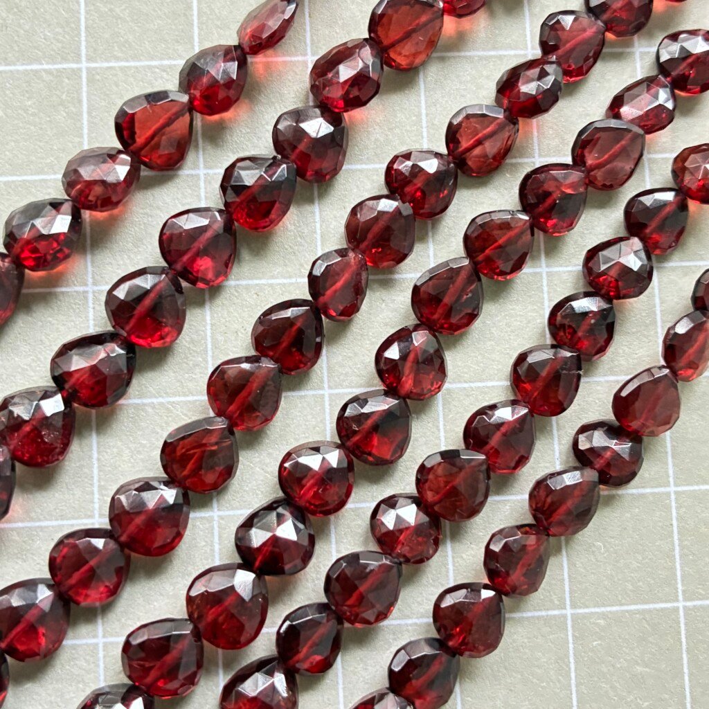 Garnet Heart, 22Cm , 7*6*3mm