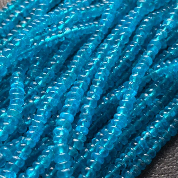 Apatite Smooth Rondelles, Neon Blue , 41 Cm, 3- 4 Mm