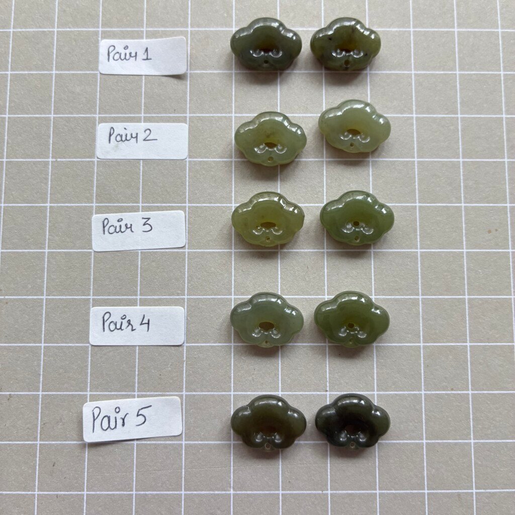 Natural Hetian Jade Auspicious Cloud Lock-Small