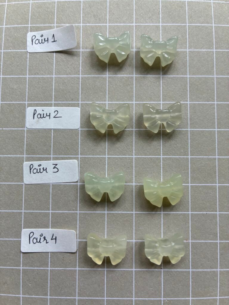 Natural Light Green Jade Bowknot Beads, 14*10mm