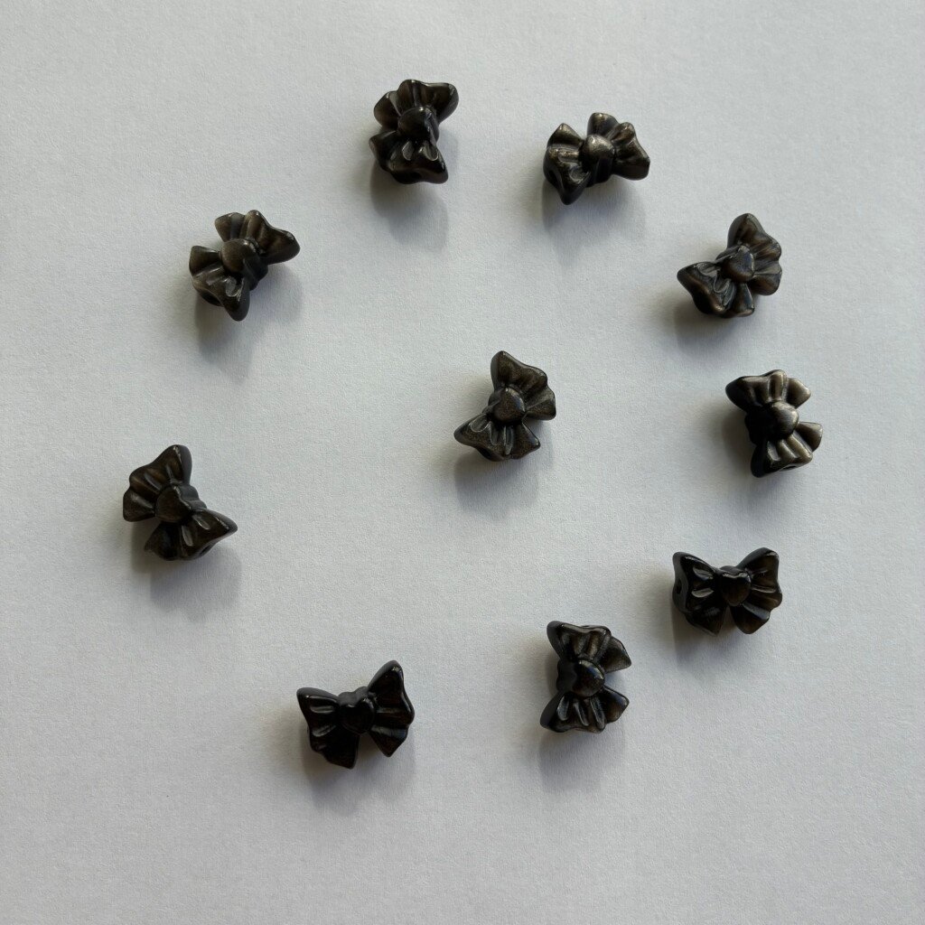 Natural Silver Obsidian Bowknot Beads