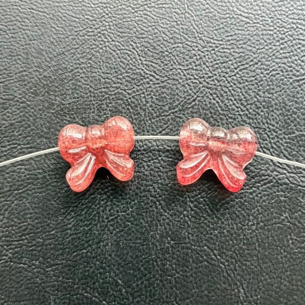 Natural Strawberry Quartz Bowknot Beads, 14*16*厚6mm