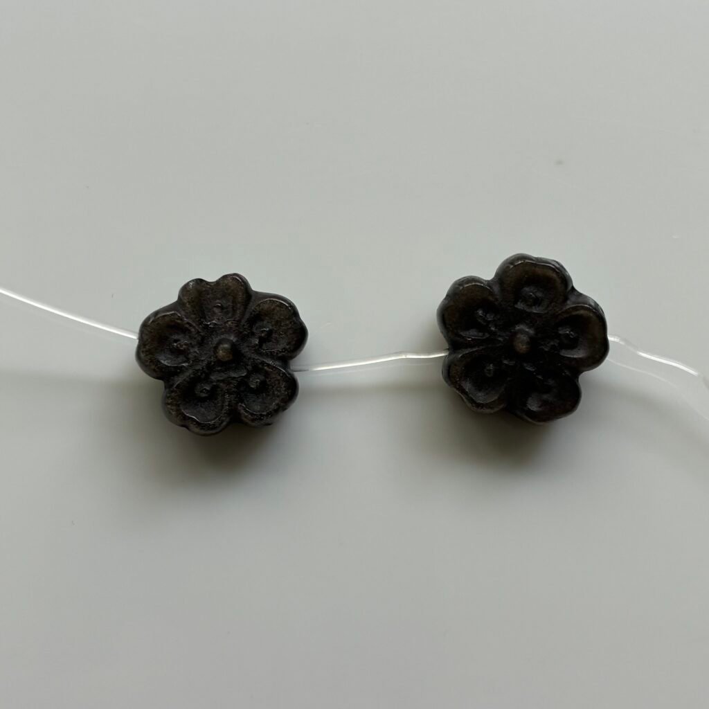 Natural Silver Obsidian Flat Five-Petal Flower, 15*6mm