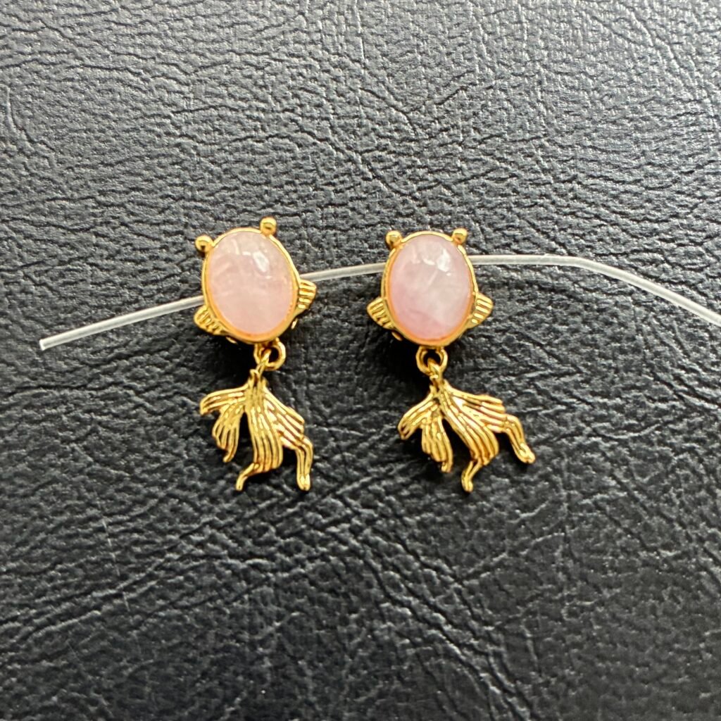 Natural Kunzite Little Goldfish Gold(Cp). 9*11mm