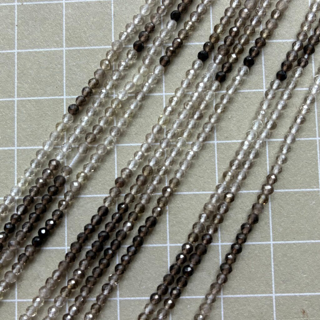 スモーキークォーツ（マイクロファセット）、32cm、2mm