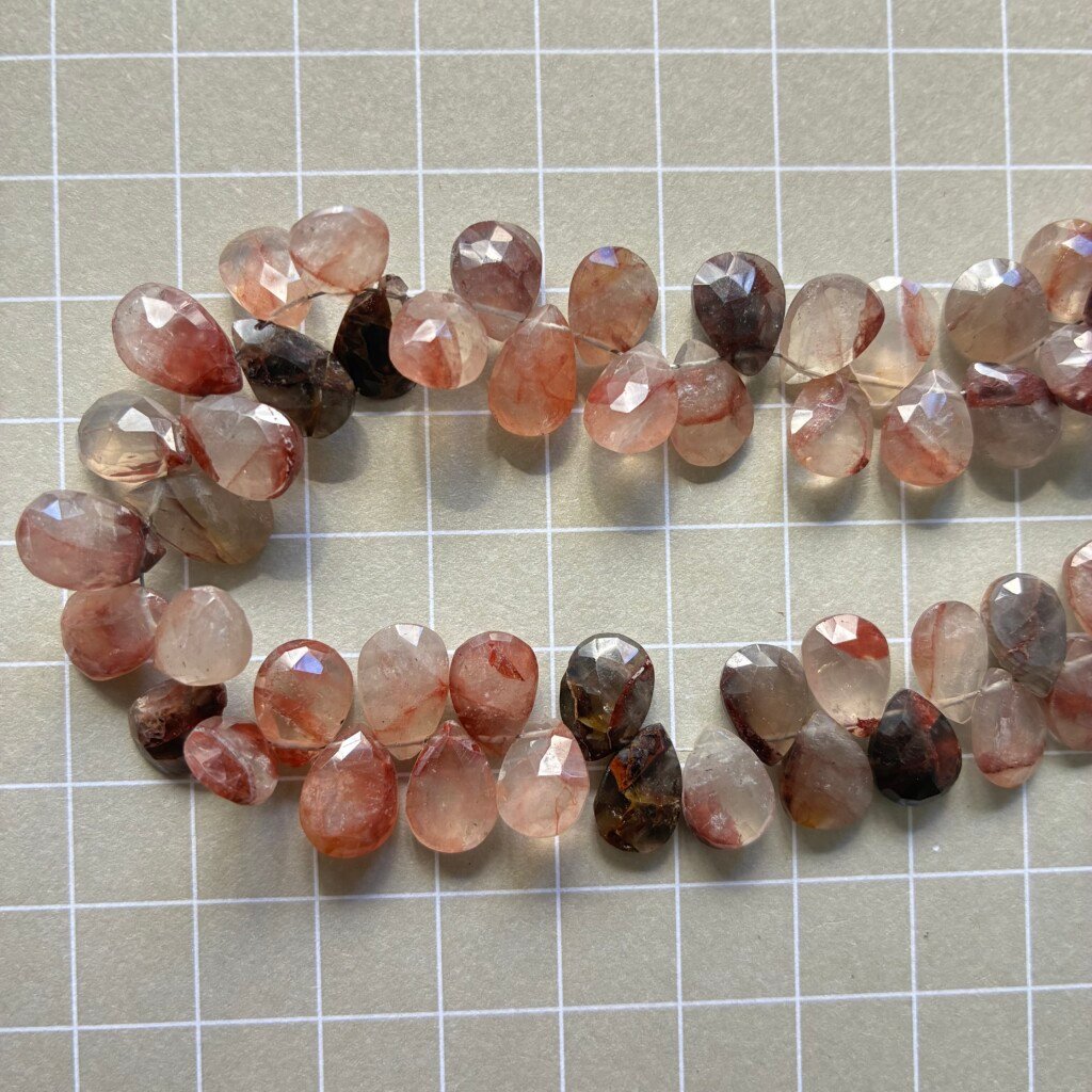 Phantom Quartz, Pear,21Cm,11.5*7.5mm