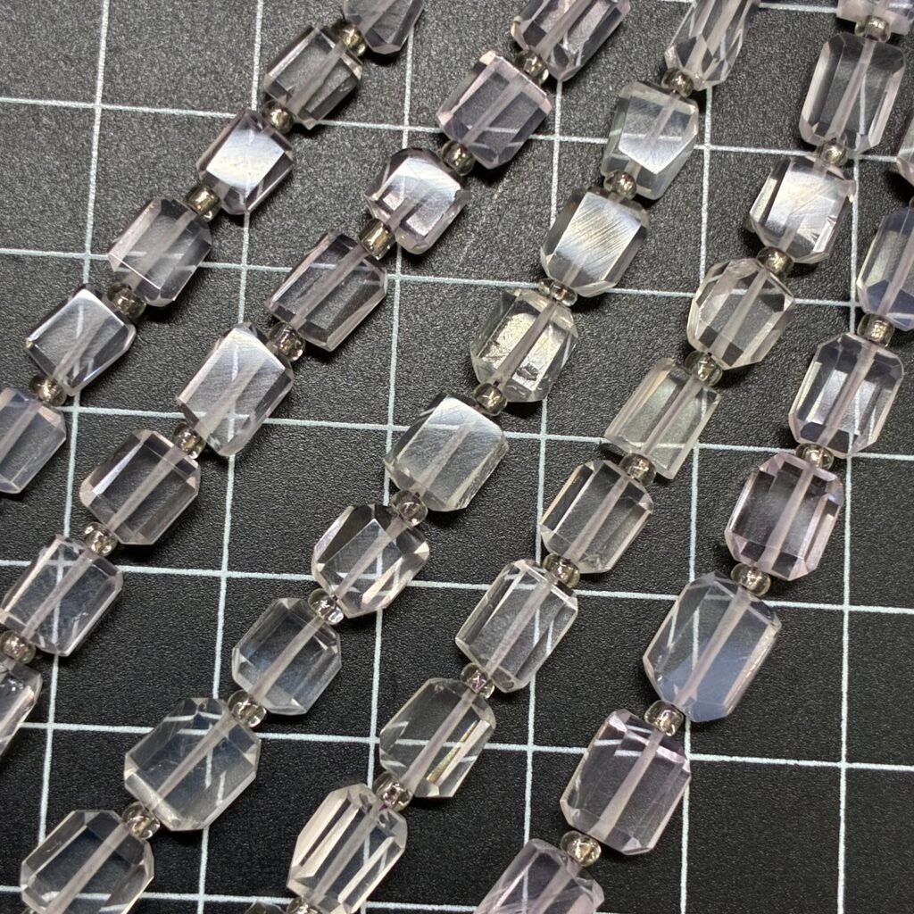 Scorolite, Levender quartz, 21 cm, 26 beads, 8* 6.5* 4 mm