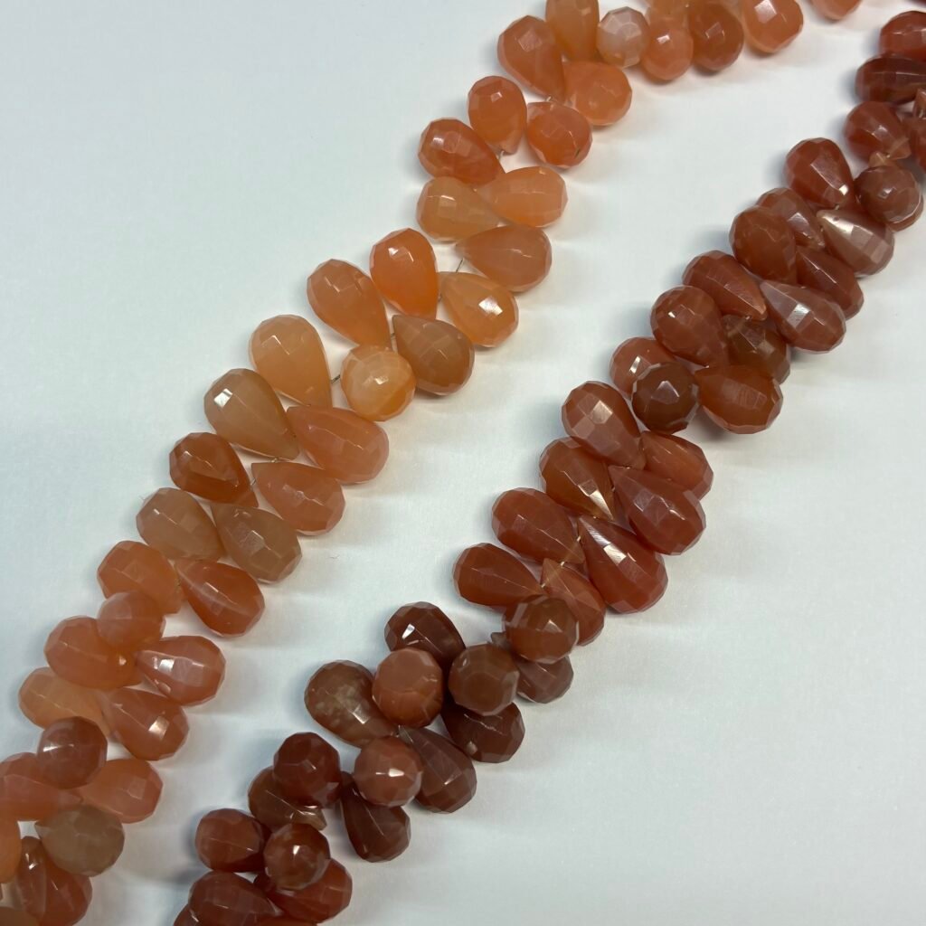 Moonstone Peach, Faceted Drop , 21cm, 13*8 mm - 8*4.7 mm