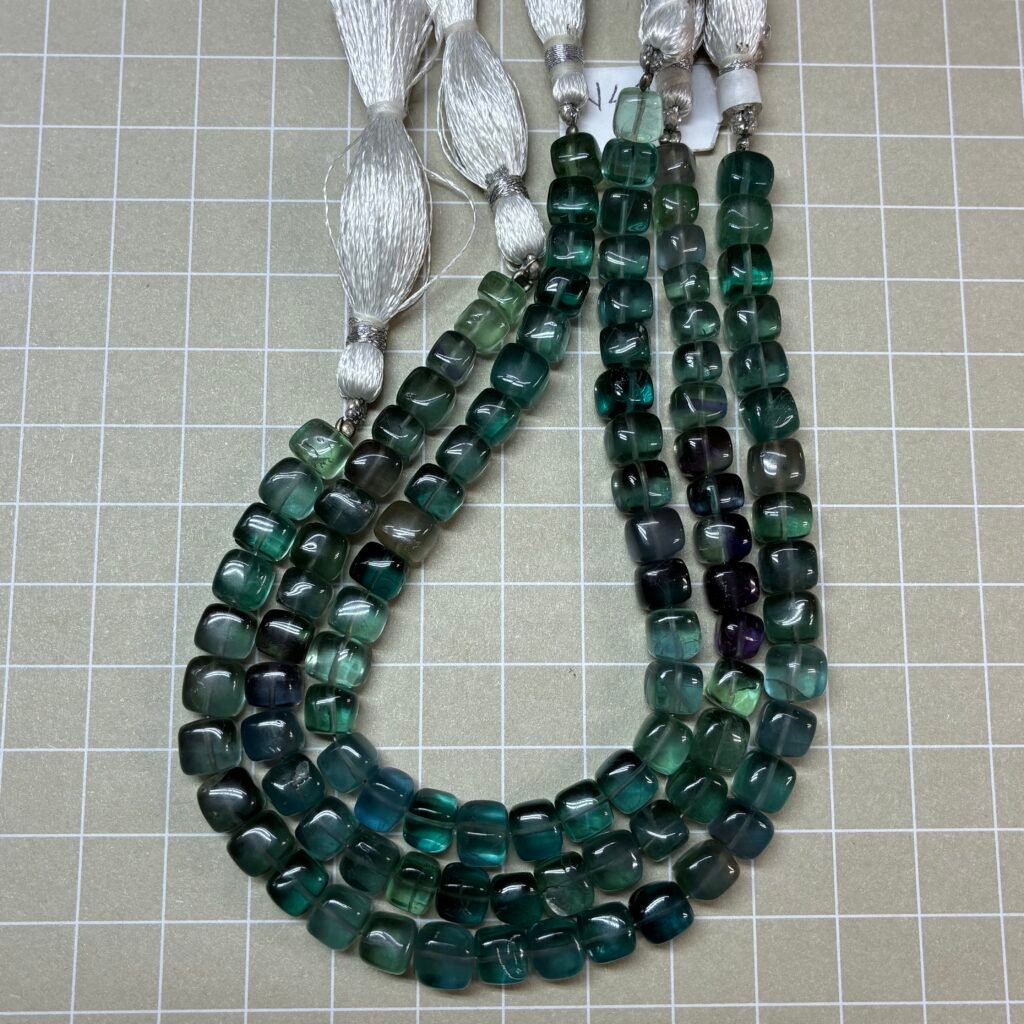 Fluorite Smooth Box, 20 cm, 6-6.5mm, 35 beads