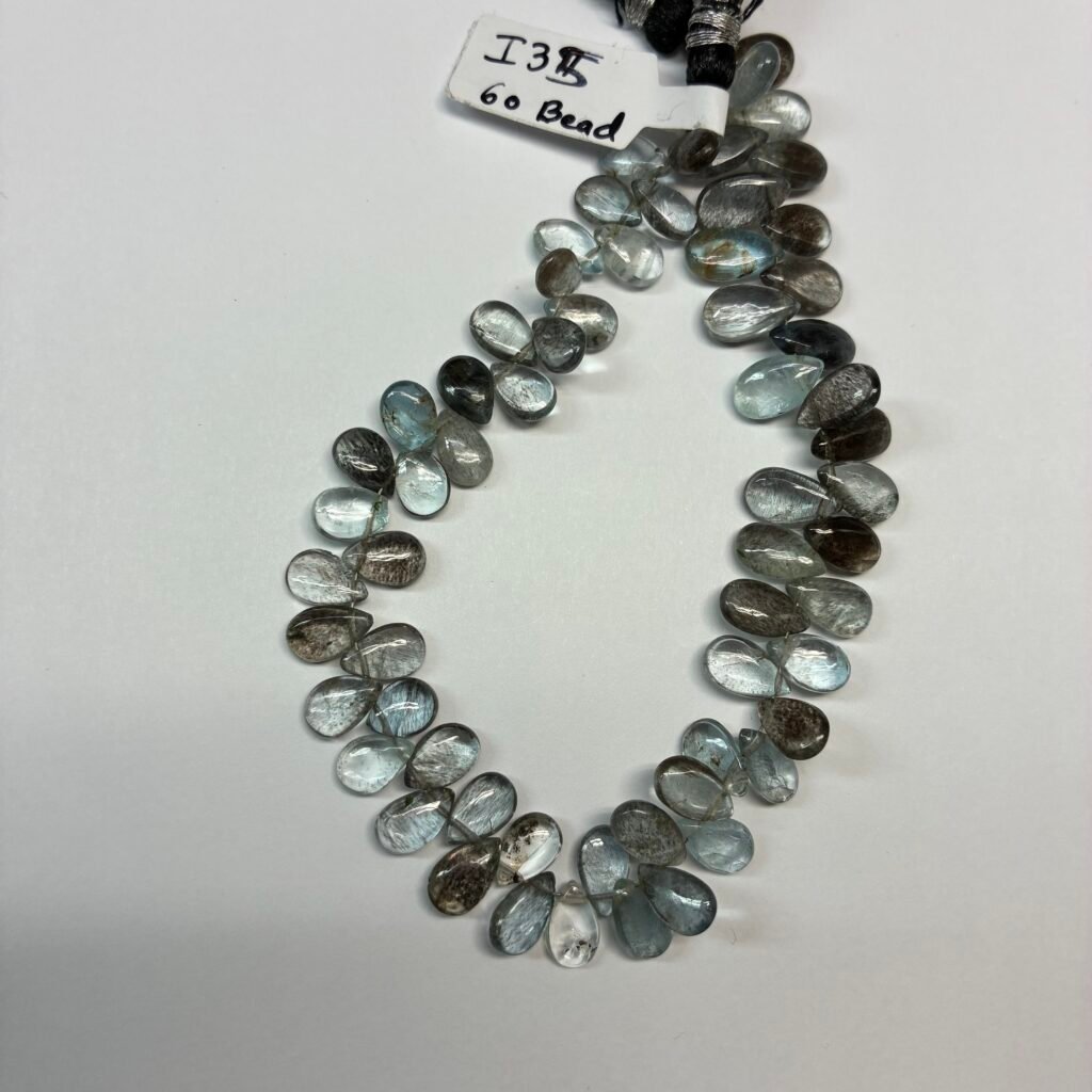 Moss Aqua, smooth Pear, 21 cm , 60 beads