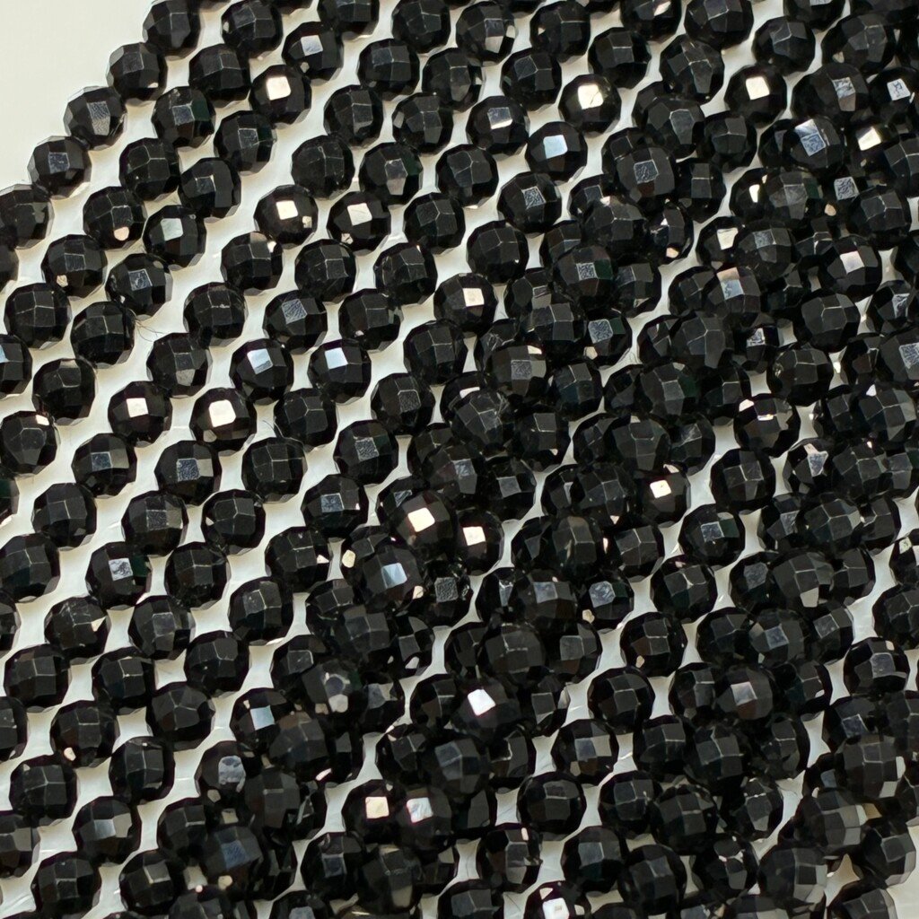 Black Spinel  3mm, 32 Cm