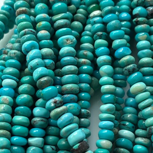 Arizona Turquoise, Smooth Button, 4.5-3 Mm, 46 Cm