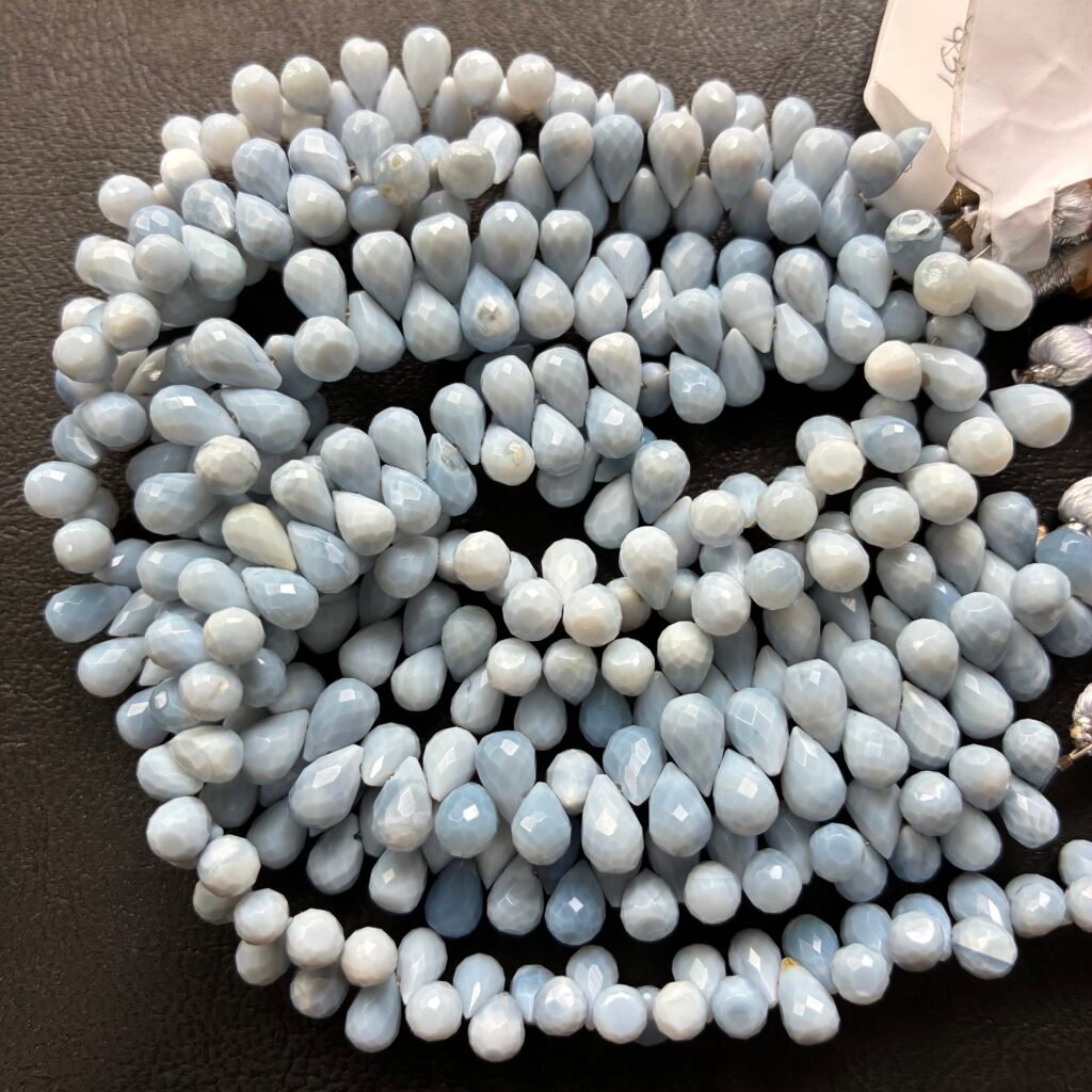 Blue Opal, Faceted Drops, 20 Cm