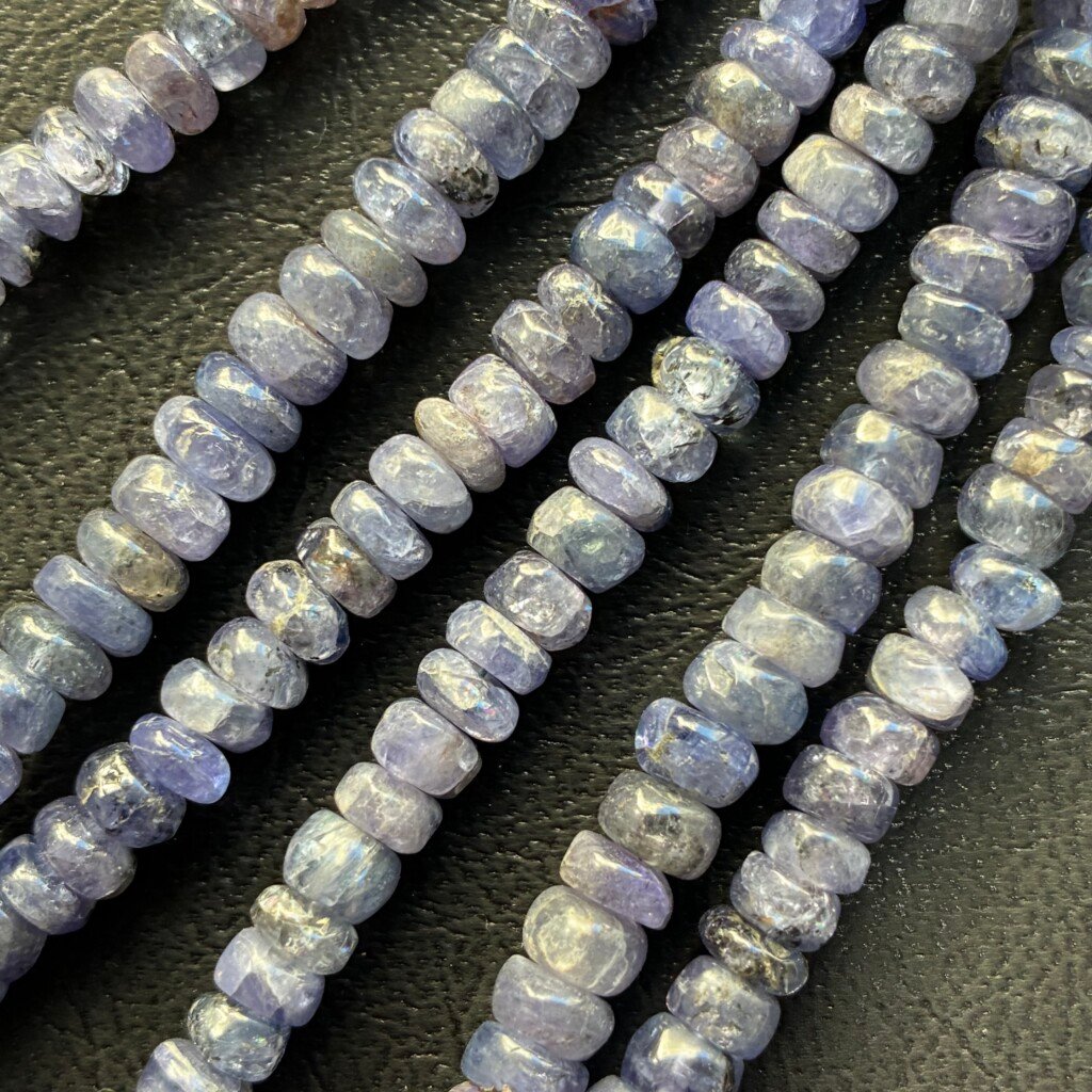 Tanzanite, Faceted Button, L Size, 46 Cm, 5.5 -6 Mm