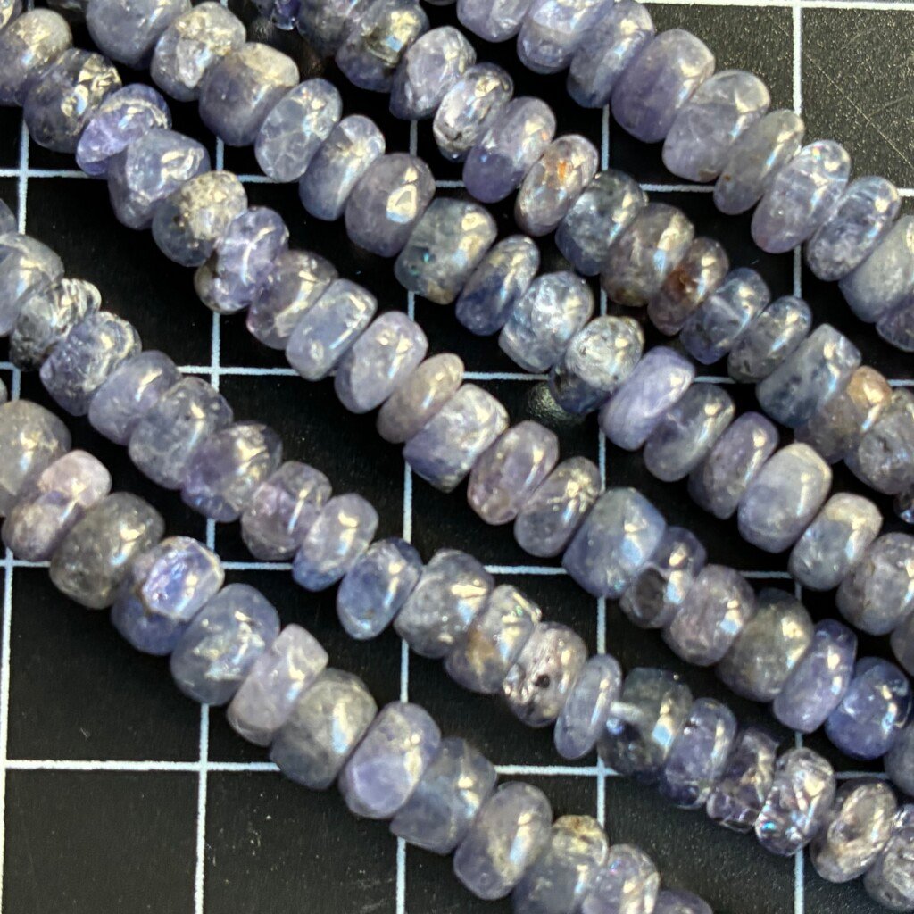 Tanzanite, Faceted Button, L Size, 46 Cm, 5.5 -6 Mm
