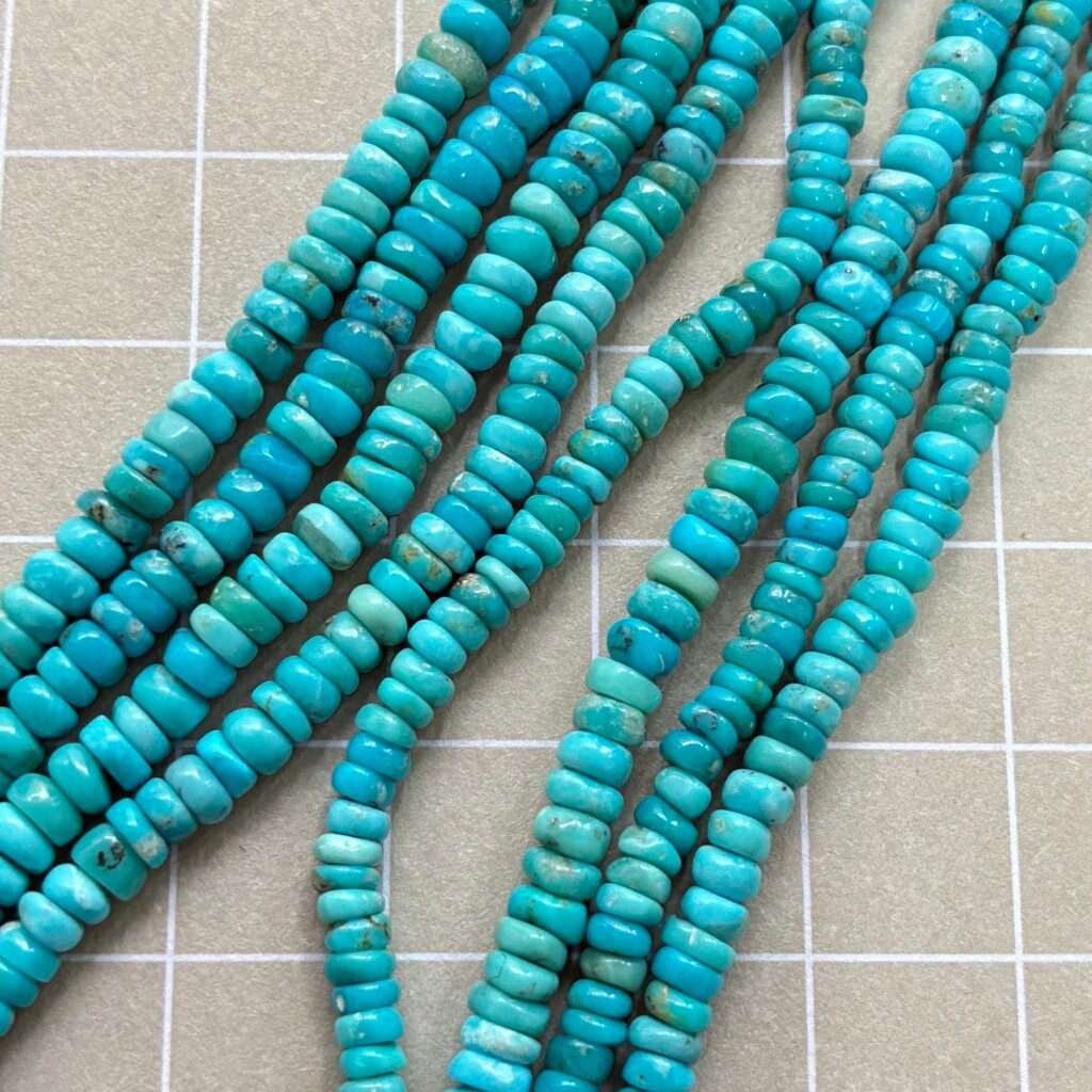 Turquoise Smooth Button 3.5-4 Mm, Blue, 33 Cm