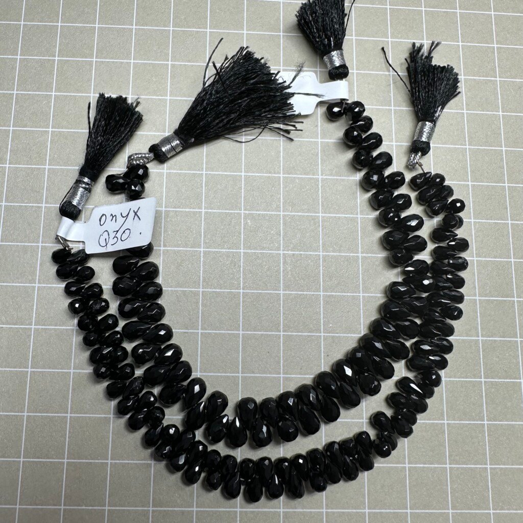 Onyx ,Small Drops, Black, 18 Cm
