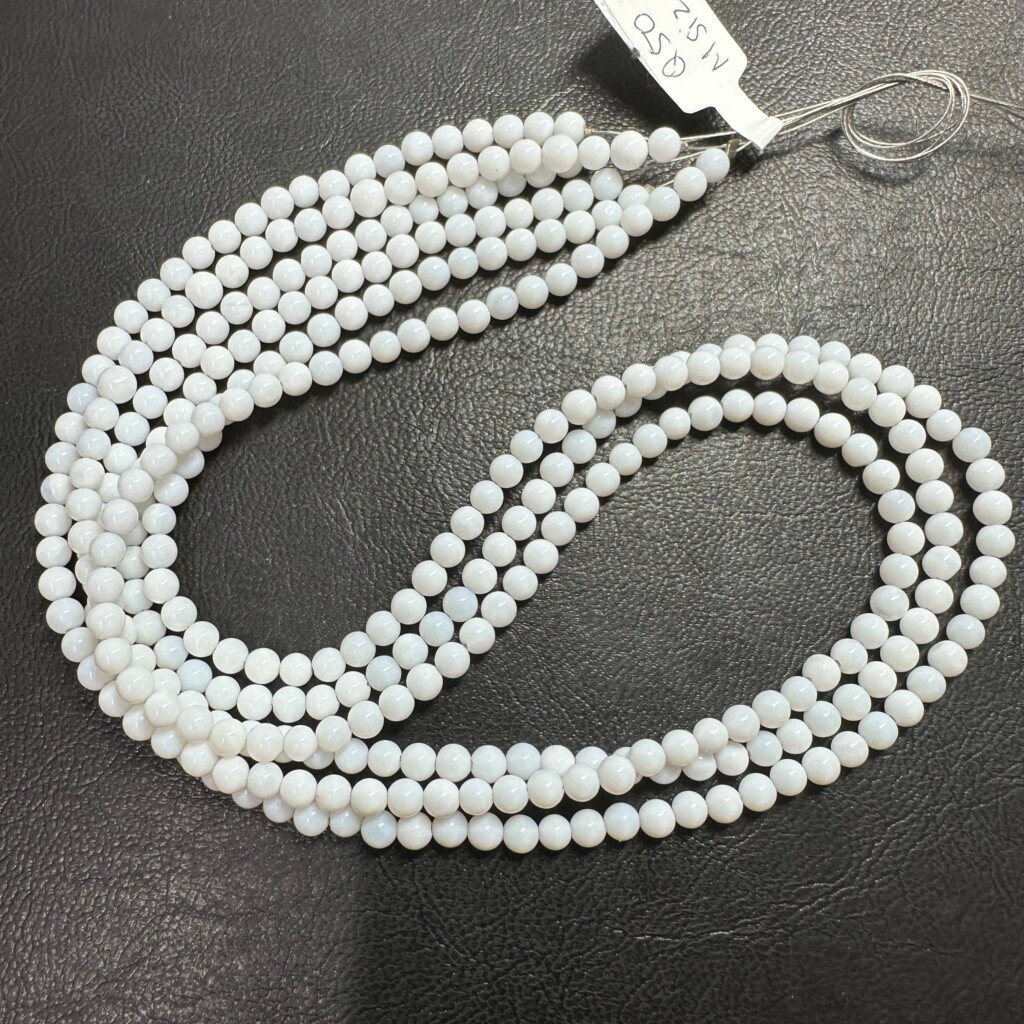 White Opal, M size ,4.5mm,44cm